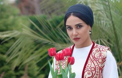 قد و وزن پریناز ایزدیار چقدر است؟ / سن پریناز ایزدیار و همسرش +عکس