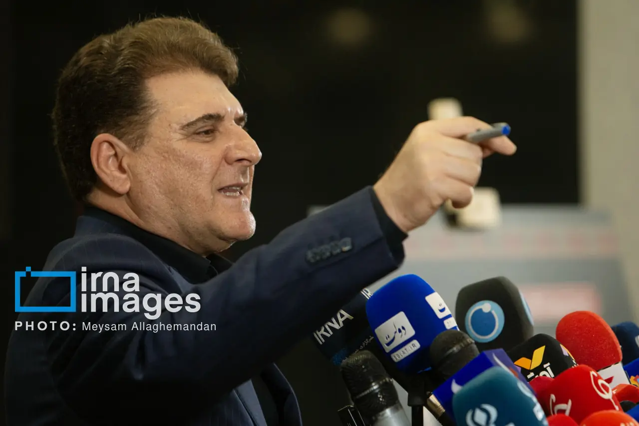 زینیوند: آمادگی کامل وزارت کشور برای برگزاری انتخابات شوراها/ منتظر تأیید شعام هستیم