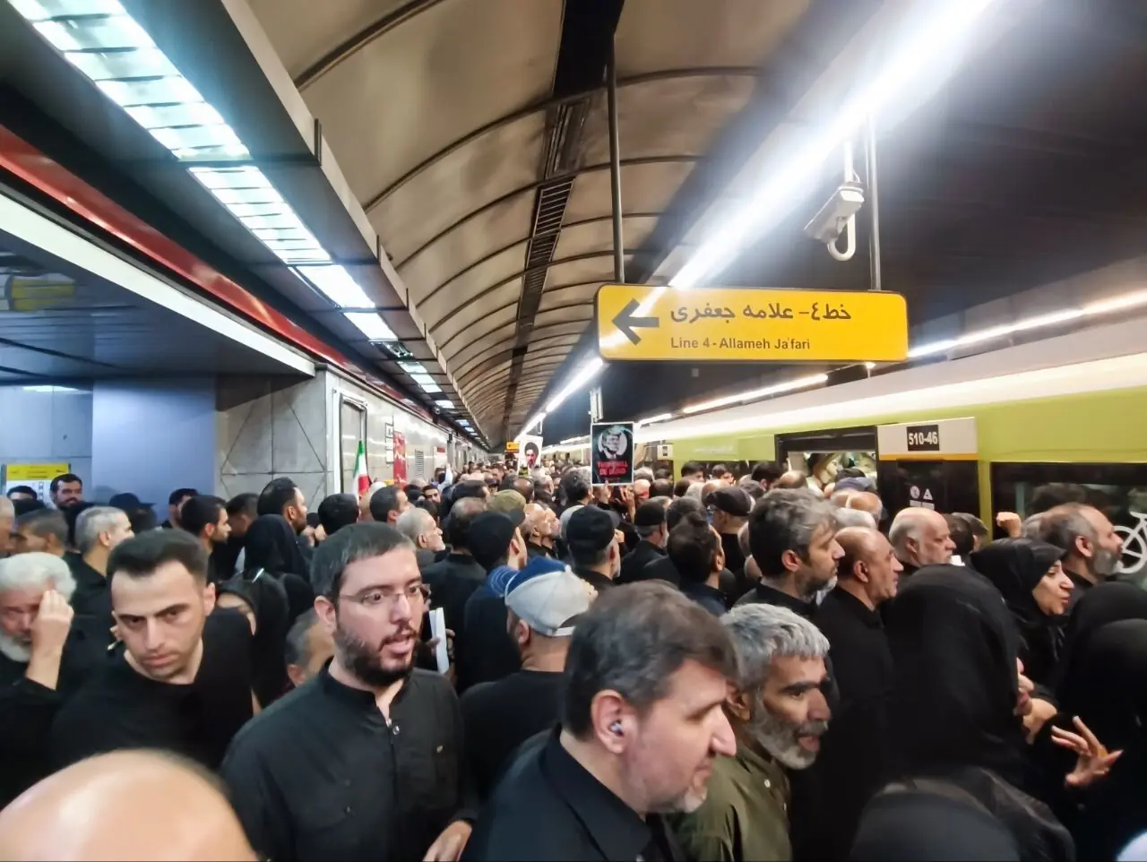 اخبار کوتاه تهران؛ خدمات مترو در مراسم چهلم رهبر شهید/ احداث پارکینگ- پناهگاه در منطقه ۱۰