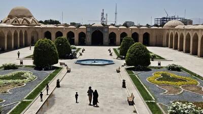توقف مجدد ساختوساز غیرمجاز در مجاورت بازار تاریخی کرمان؛ وعده اصلاح ارتفاع تکرار شد