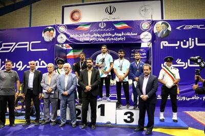 کرمان قهرمان مسابقات کشتی پهلوانی کارگران کشور شد