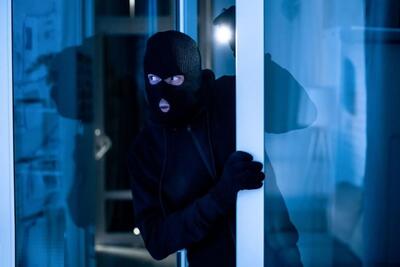 راهکارهای پلیس آگاهی برای مقابله با جرایم سرقت منزل