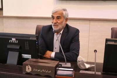 انتقاد عضو شورای شهر از عملکرد شهرداری همدان در احیا و مکانیزه کردن فضای سبز
