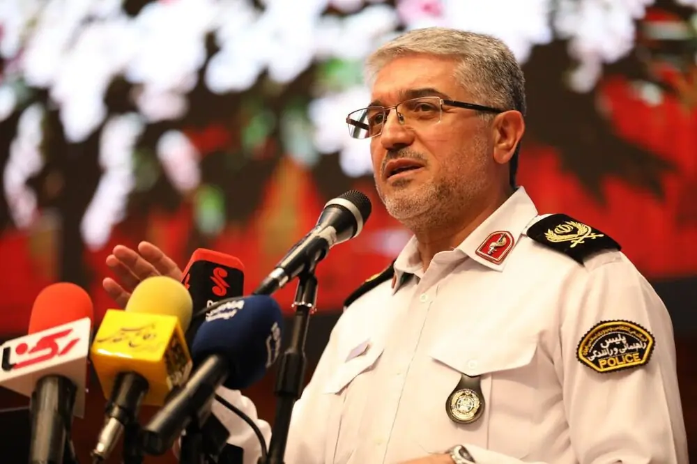 تردد خودروهای خارجی با پلاک گذر موقت ۱۰ ساله