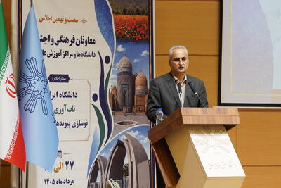 دانشجو را باید در فرآیند تصمیمسازی و تصمیمگیری دخیل کنیم