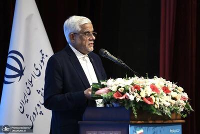 عارف: ایران باید در جمع ۱۰ کشور برتر هوش مصنوعی قرار گیرد/ فاجعه مدرسه میناب شاید مهمترین دلیل شکست آمریکا و رژیم صهیونیستی در جنگ رمضان بود/ آموزش و تربیت با بخشنامه و دستور پیش نمیرود