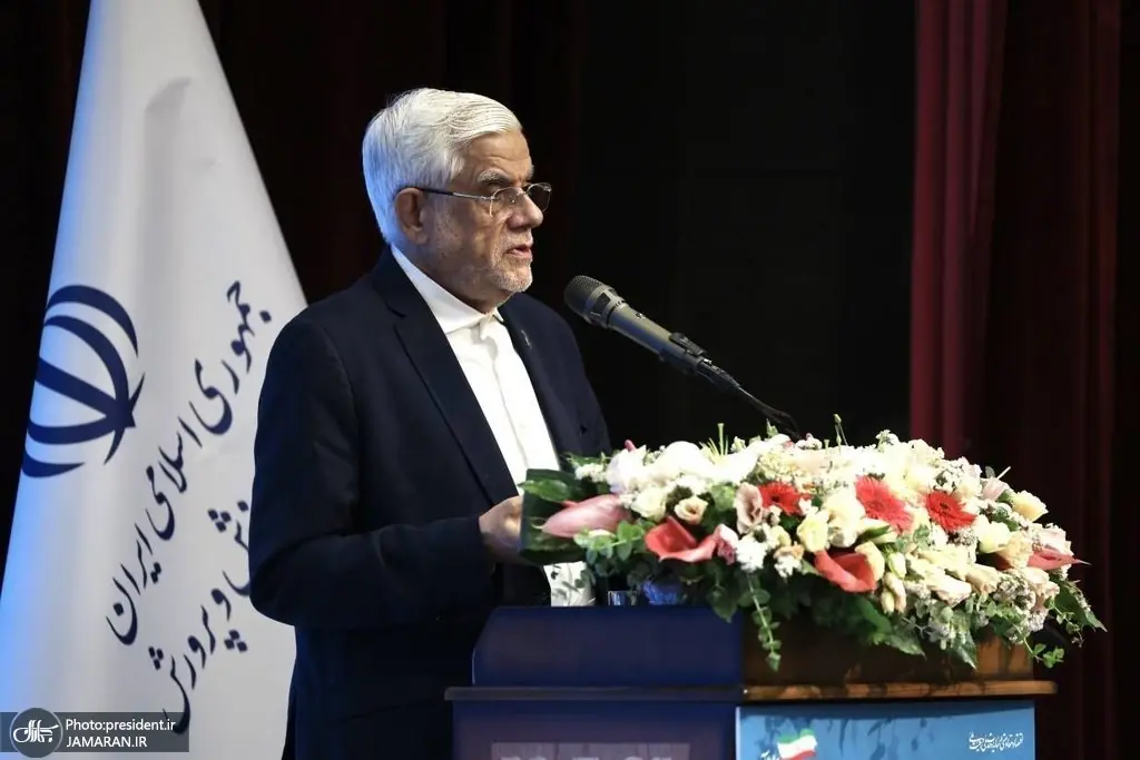 عارف: ایران باید در جمع ۱۰ کشور برتر هوش مصنوعی قرار گیرد/ فاجعه مدرسه میناب شاید مهمترین دلیل شکست آمریکا و رژیم صهیونیستی در جنگ رمضان بود/ آموزش و تربیت با بخشنامه و دستور پیش نمیرود
