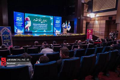 آیین تجلیل از راویان خط مقدم رسانه