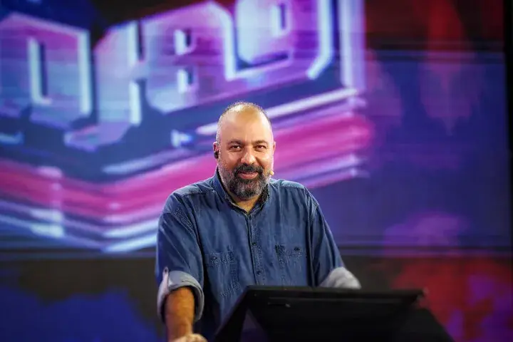 علی اوجی با «قهرمان» به شبکه سه میآید
