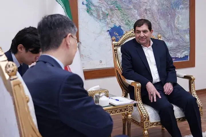  مخبر: روابط تهران و پکن راهبردی است