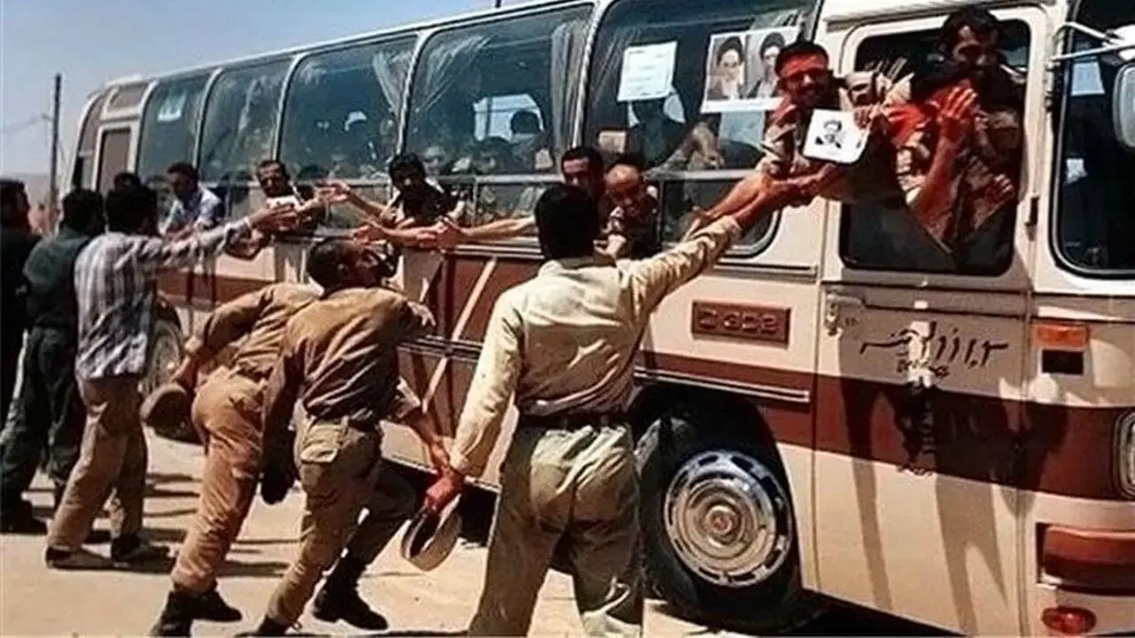 استان فارس در دوران دفاع مقدس ۲هزار و ۲۲۹ آزاده تقدیم کشور کرد