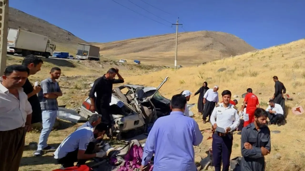 انحراف از جاده خودروی سواری مرگبار شد