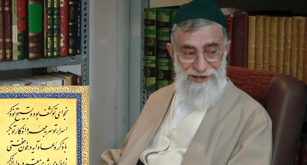 رهبر شهید در کتابخانه شخصیشان/ انتشار برای نخستین بار به مناسبت چهلمین روز تدفین