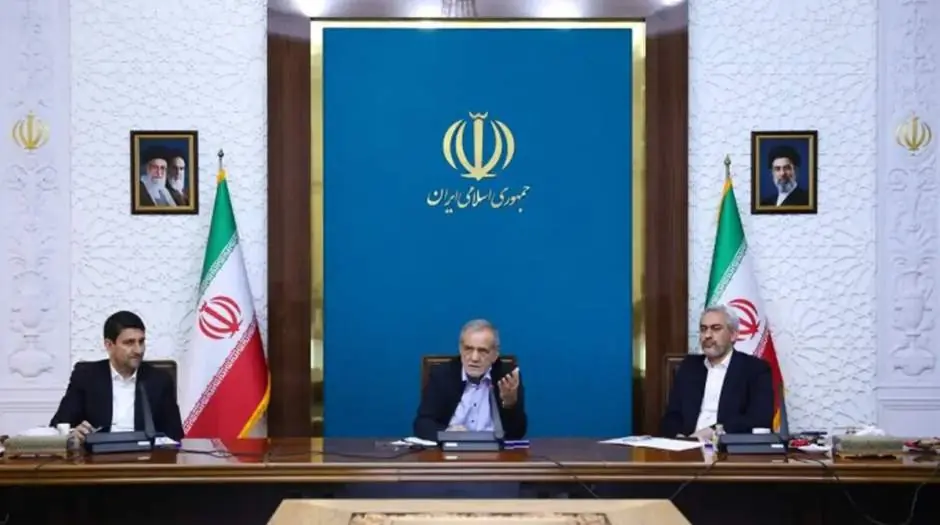 پزشکیان: ارائه هرگونه خدمت در کشور به کد پستی و کد ملی مشروط میشود - مردم سالاری آنلاین