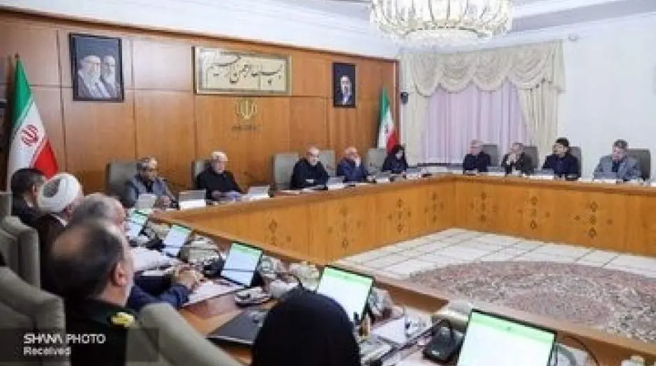 مسئولان دولت پزشکیان در مراسم چهلم رهبر شهید/ وزیر ارتباطات و رئیس کل بانک مرکزی در یک قاب + تصاویر - مردم سالاری آنلاین