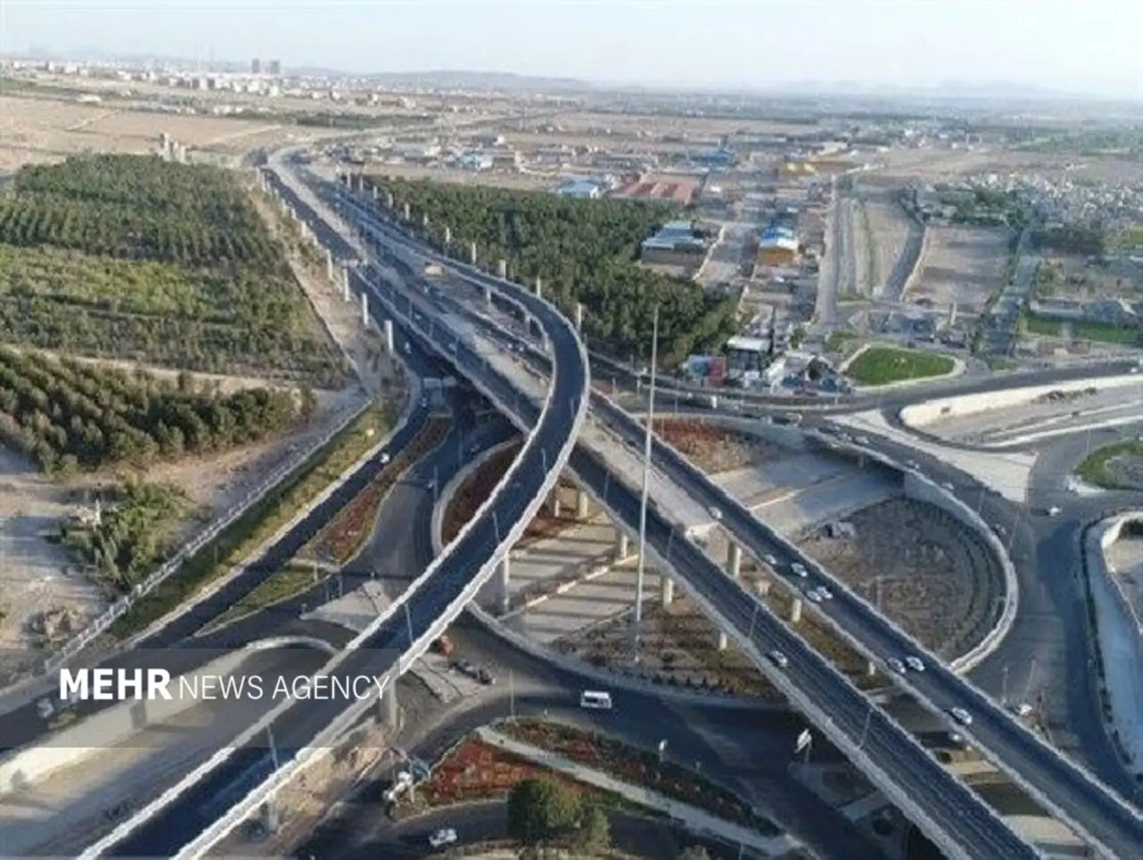 نورصالحی:تکمیل رینگ چهارم اصفهان نیازمند تعیینتکلیف اراضی راهآهن است