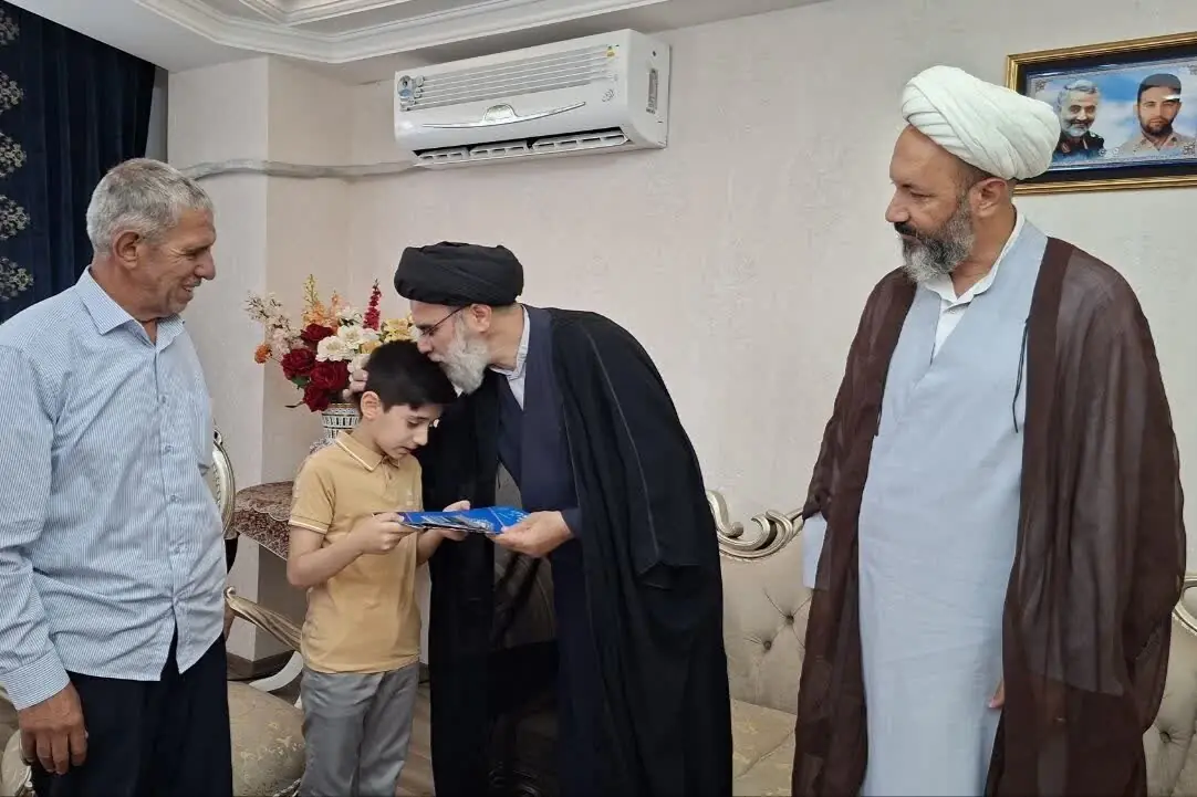 دیدار مدیرکل تبلیغات اسلامی آذربایجانشرقی با خانواده شهید زوار جنتی