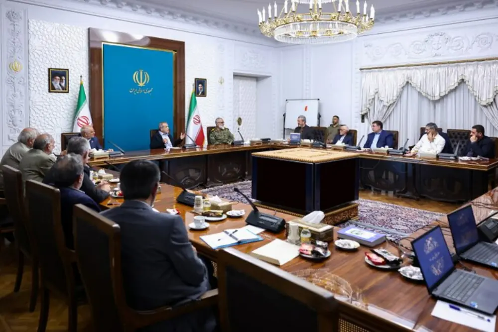 تأکید پزشکیان بر مدیریت جهادی برای حل چالشهای کشور