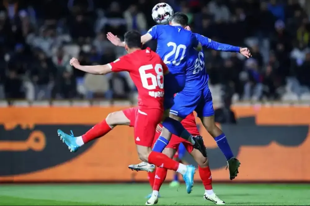 نساجی 0 - 0 استقلال/ آبیها در پی حفظ صدرنشینی