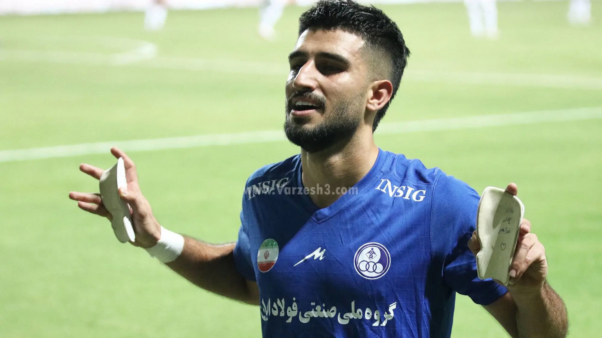 شریفی به پرسپولیس نمی رسد