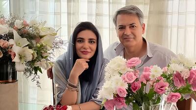 عکس ها / حماسه معماری ایرانی در خانه دوبلکس لیندا کیانی و دوقلوهاش/ از فرش اصیل ایرانی خوشرنگ تا حوض سه طبقه و چیدمان فوق لوکس