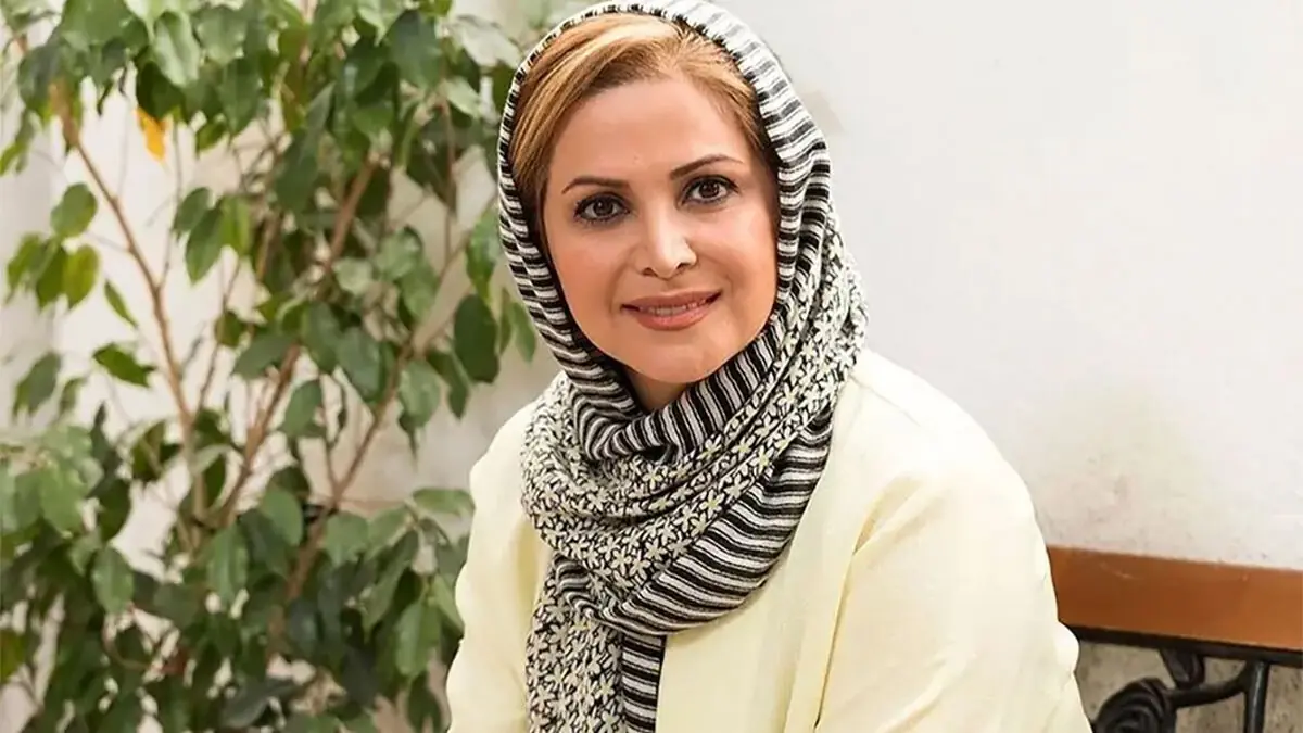 فیلم/ نگاهی به چیدمان شکوهمند خانه کمند امیر سلیمانی، بازیگر محبوب / فرش وینتج و تابلوهای هنری چشم نوازه