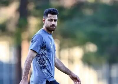 دو پرسپولیسی با پیراهن پاختاکور مقابل استقلال و تراکتور