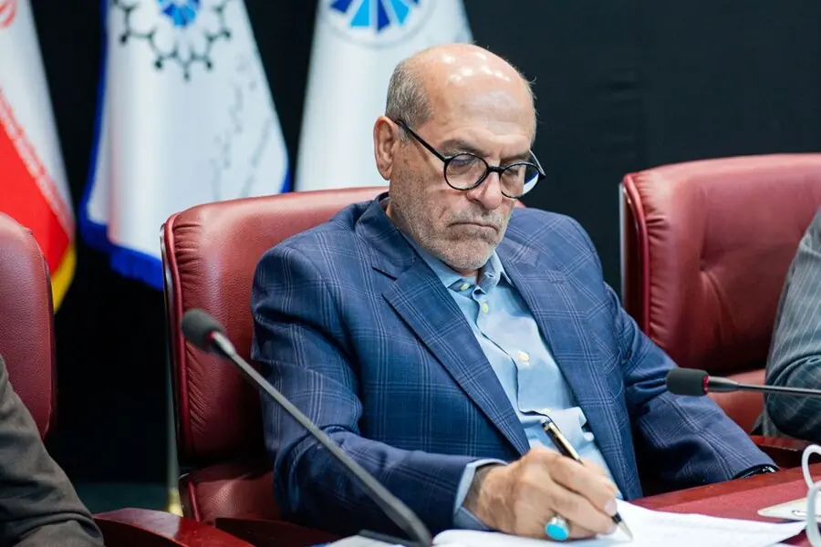 رئیس اتاق تهران: اقتصاد ایران ۱۵ ماه در محدوده رکودی قرار دارد