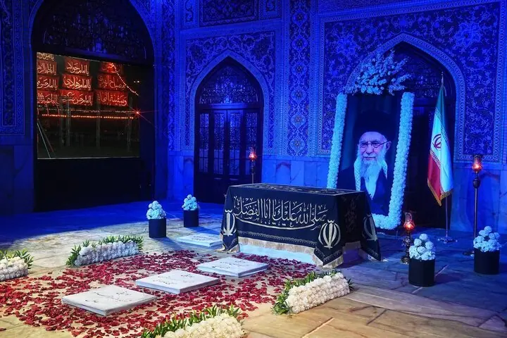 مراسم چهلمین روز تدفین رهبر شهید انقلاب از سوی دفتر حضرت آیت الله سیستانی برگزار می شود