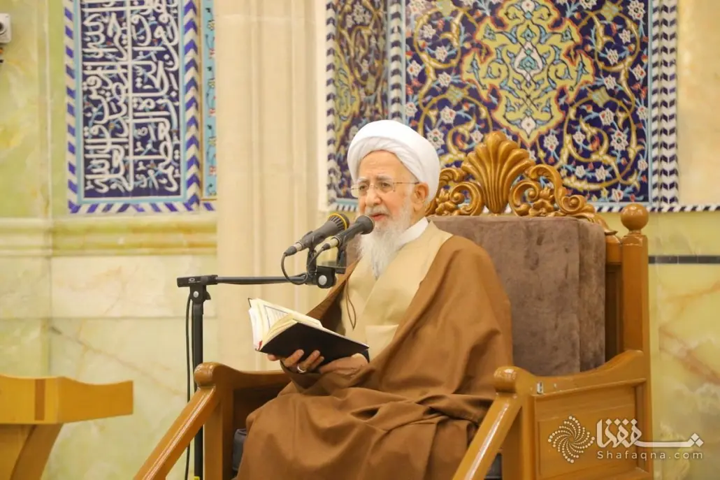 حضرت آیتالله جوادی آملی: انسان در درون خود کافر ندارد، اما منافق دارد/ بیشترین آسیبهای انسان از منافقان درونی است