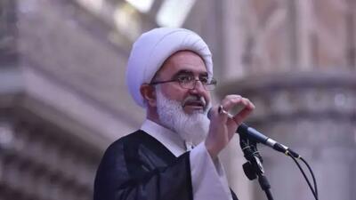  حجت‌الاسلام حاج‌علی‌اکبری: رهبر شهید، پرچم مقاومت را از دست امام راحل گرفت / اقتصاد کشور را در مسیر اقتصاد مقاومتی قرار داد + فیلم