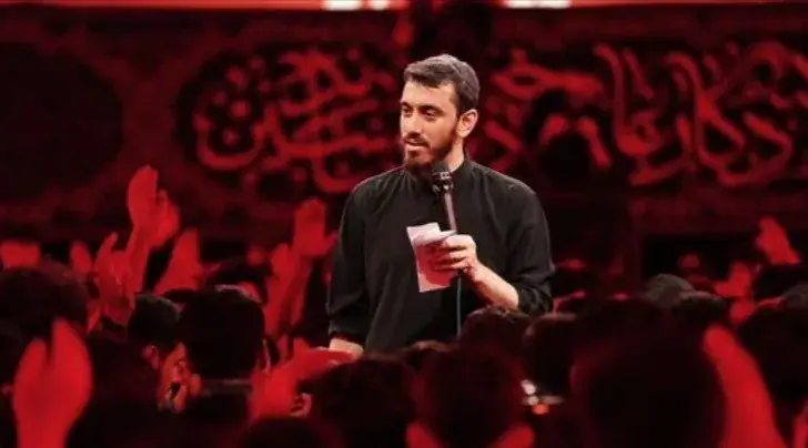 شعرخوانی مهدی رسولی در مراسم چهلم رهبر شهید انقلاب + فیلم