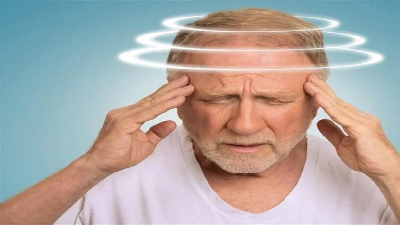 چرا وقتی میایستیم احساس سرگیجه میکنیم؟