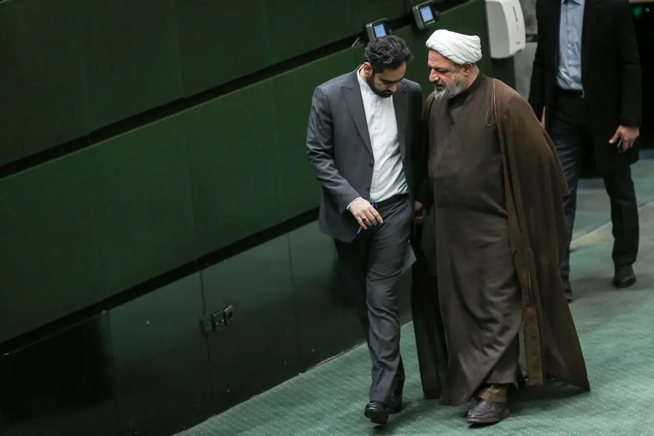 از «روایت فتح» تا «ما باختیم»؛ سوپرانقلابیها چه بر سر روایت جنگ آوردند؟ / مردم را بین «بردیم» و «باختیم» سرگردان میکنند