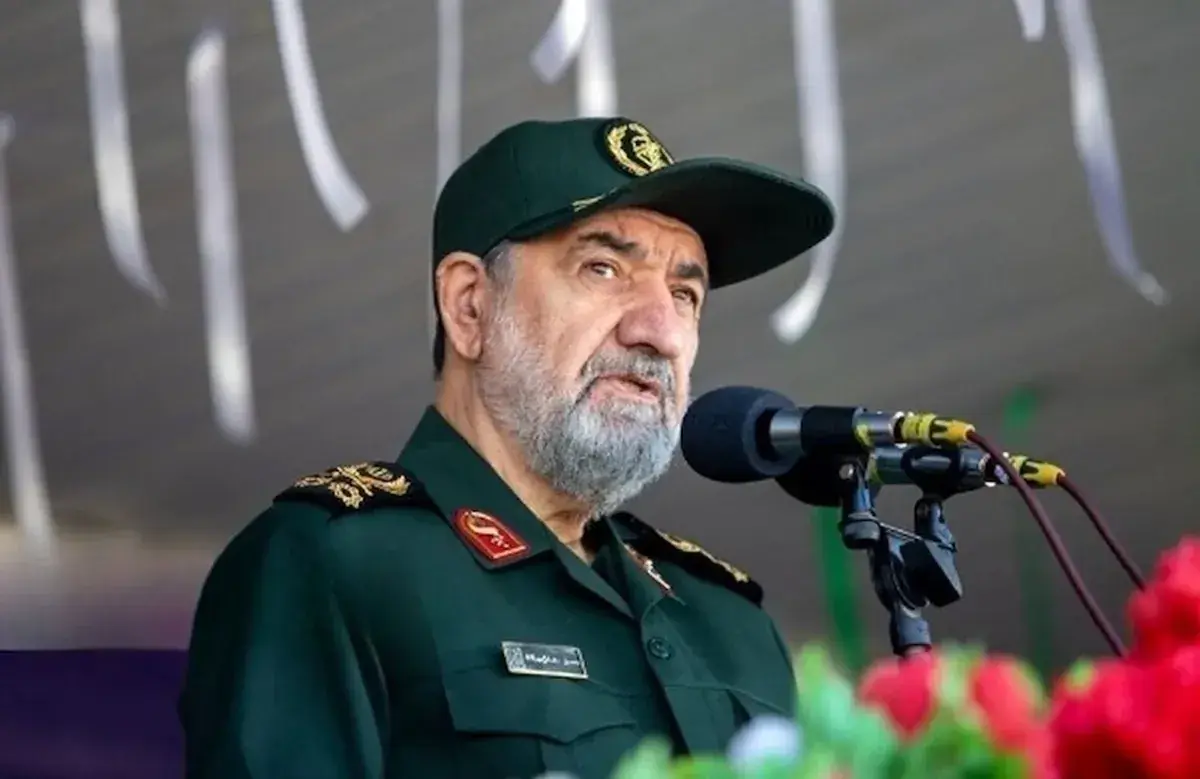  واکنش محسن رضایی به گزافه گویی ترامپ درباره تنگه هرمز