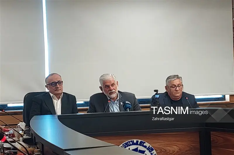 خبرنگاران با نقدهای سازنده مسئولان را پاسخگو کنند - تسنیم