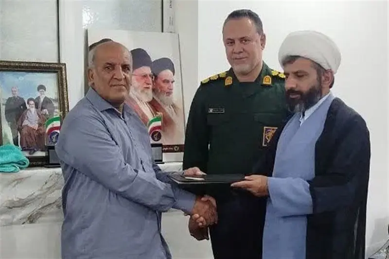 تجلیل از پاسدار پیشکسوت و آزاده دفاع مقدس در دلوار تنگستان - تسنیم