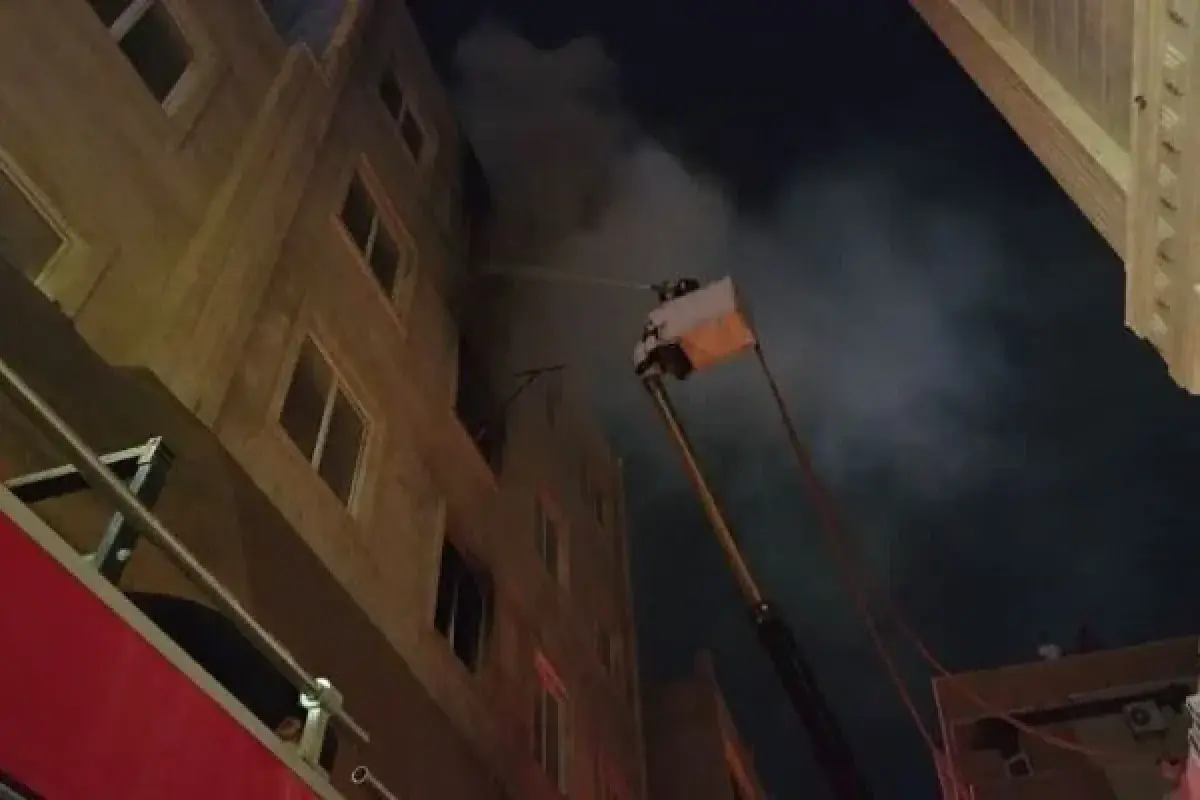آتشسوزی در بازار گناوه مهار شد