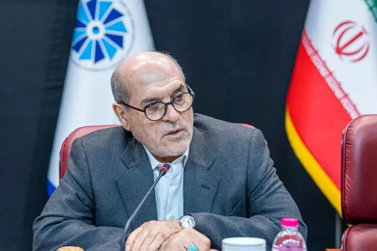 برای نجات اقتصاد، باید از بوروکراسی و اقتصاد دستوری عبور کرد