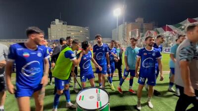  طبل زدن حر‌دانی بعد از برد در مقابل نساجی
