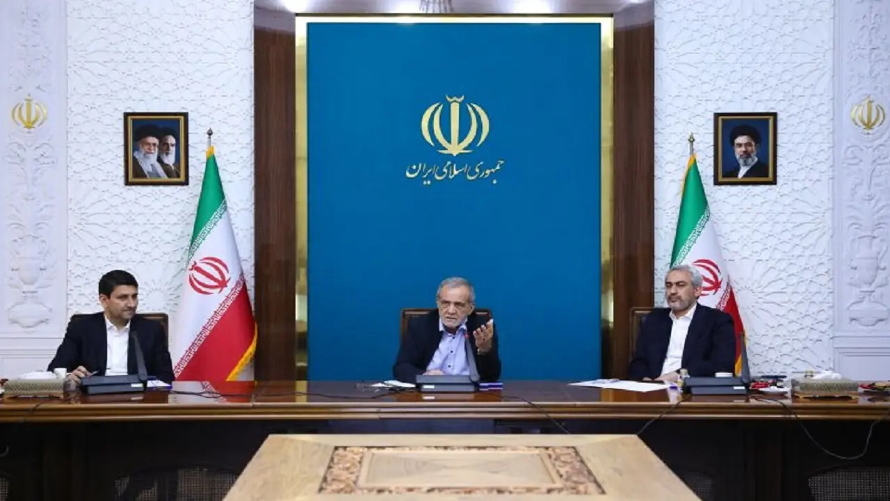 پزشکیان: دریافت هرگونه خدمت در کشور منوط به ارائه کد پستی و کد ملی میشود