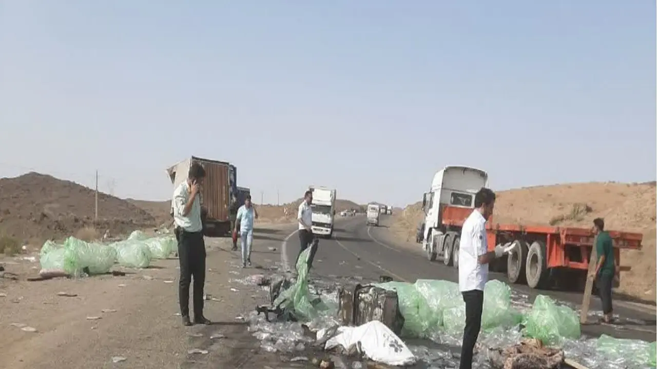 تصادف مرگبار دو تریلی در جاده قدیم قم به تهران