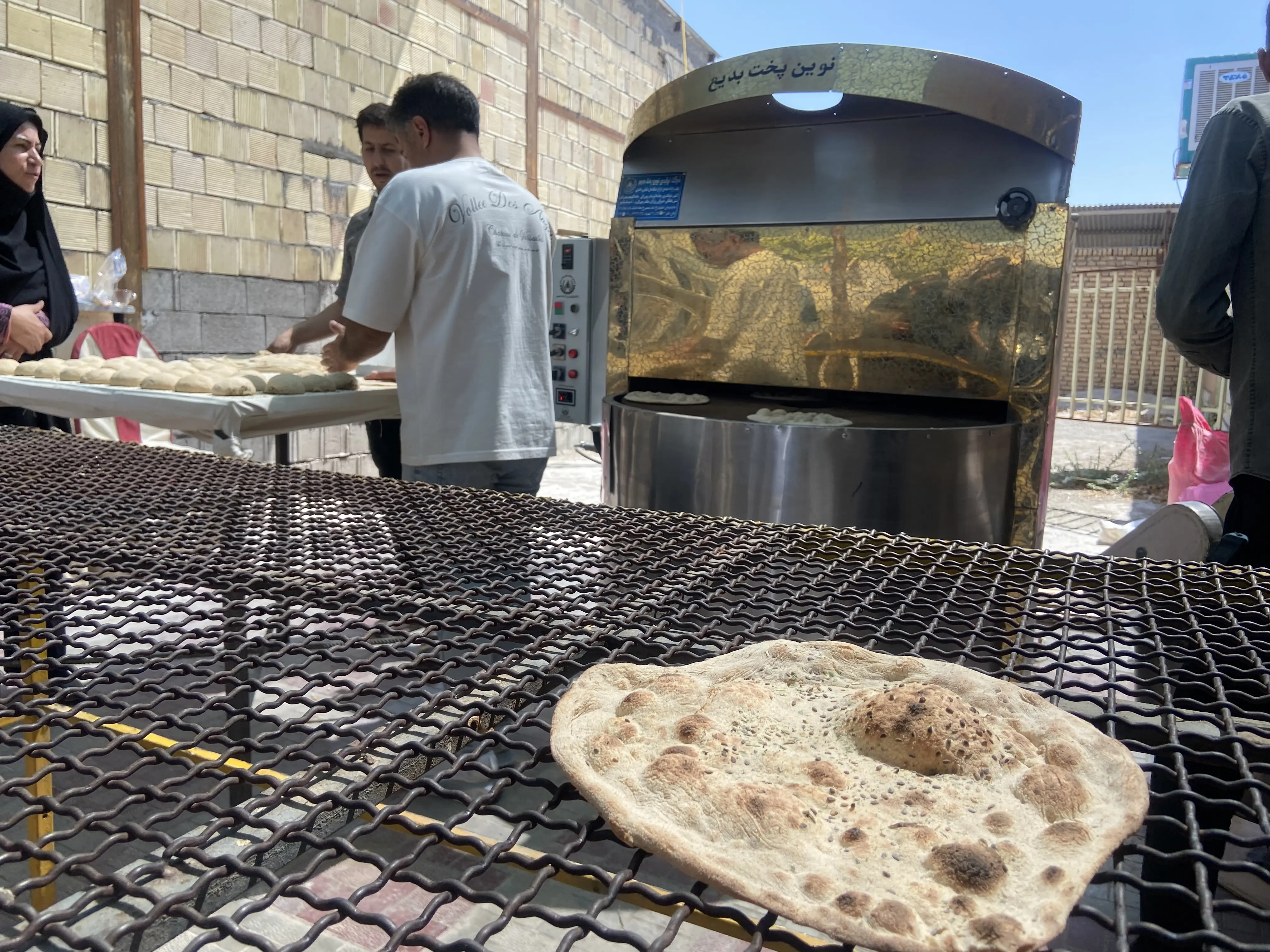 افزایش سلامت جامعه با مصرف نان کامل/ ماهانه ١٠٠ تن آرد کامل در چهارمحال و بختیاری تولید میشود+ عکس
