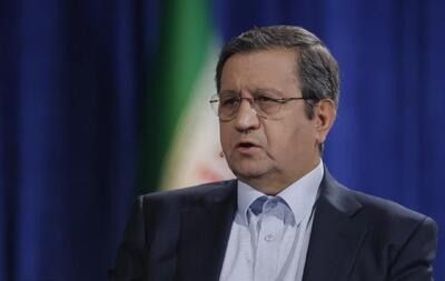 همتی: بانک مرکزی هیچ برنامهای برای تغییر نرخ سود بانکی ندارد