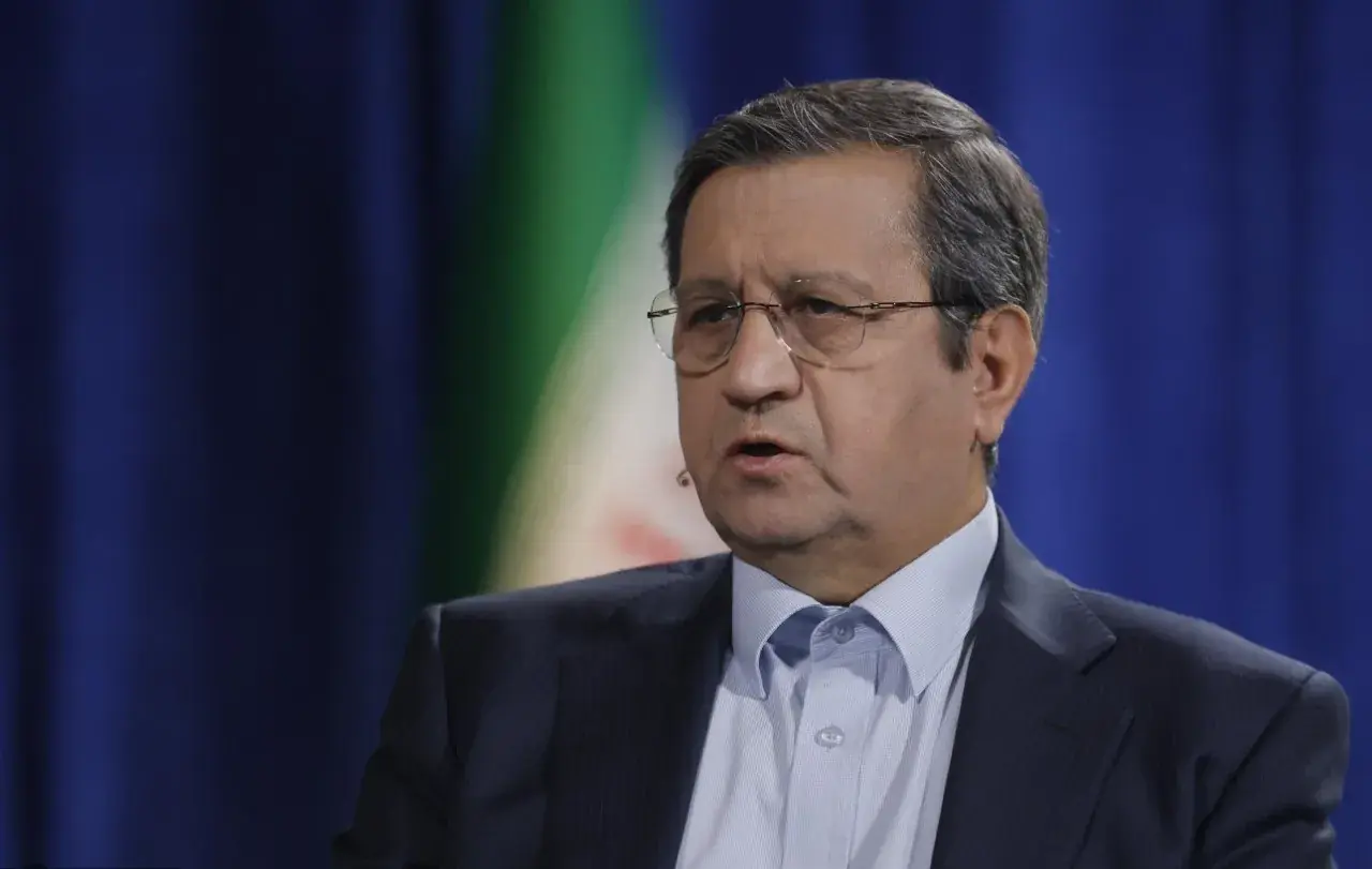 همتی: بانک مرکزی هیچ برنامهای برای تغییر نرخ سود بانکی ندارد