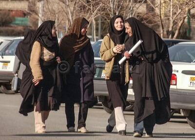 تصاویر سه دختر تهرانی از سال 81 جلب توجه کرد