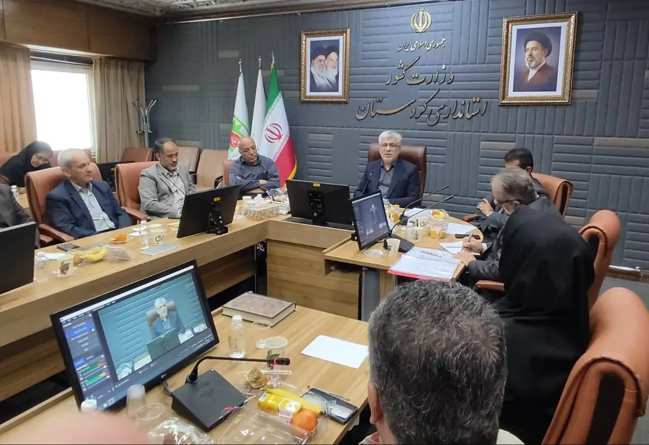 بهرهبرداری از پروژه استخر ورزشی کارگران کردستان تا پایان آبانماه