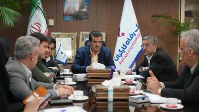 تقدیر استاندار لرستان از بانک رفاه کارگران؛ شتاببخشی به اجرای مصوبات سفر رئیسجمهور و تأمین مالی پروژههای آب و فاضلاب استان