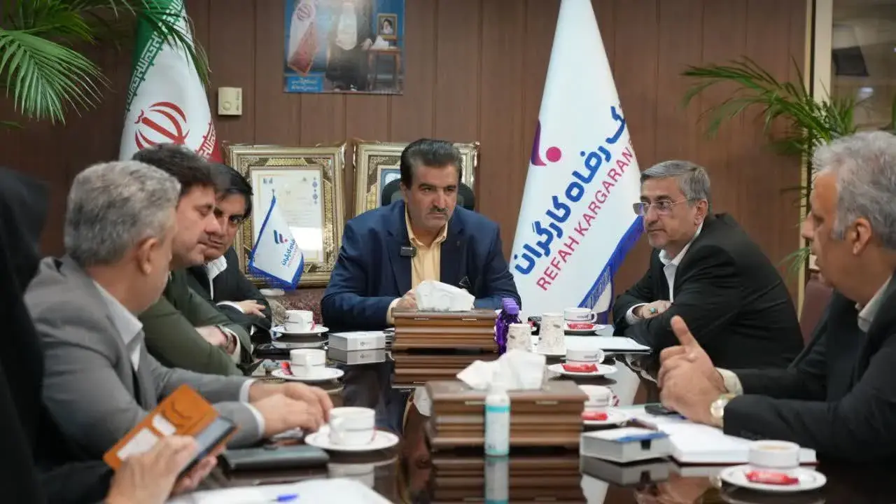 تقدیر استاندار لرستان از بانک رفاه کارگران؛ شتاببخشی به اجرای مصوبات سفر رئیسجمهور و تأمین مالی پروژههای آب و فاضلاب استان