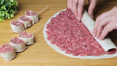  طرز تهیه کباب رولی با نان لواش و گوشت چرخ کرده بدون نیاز به زغال و منقل